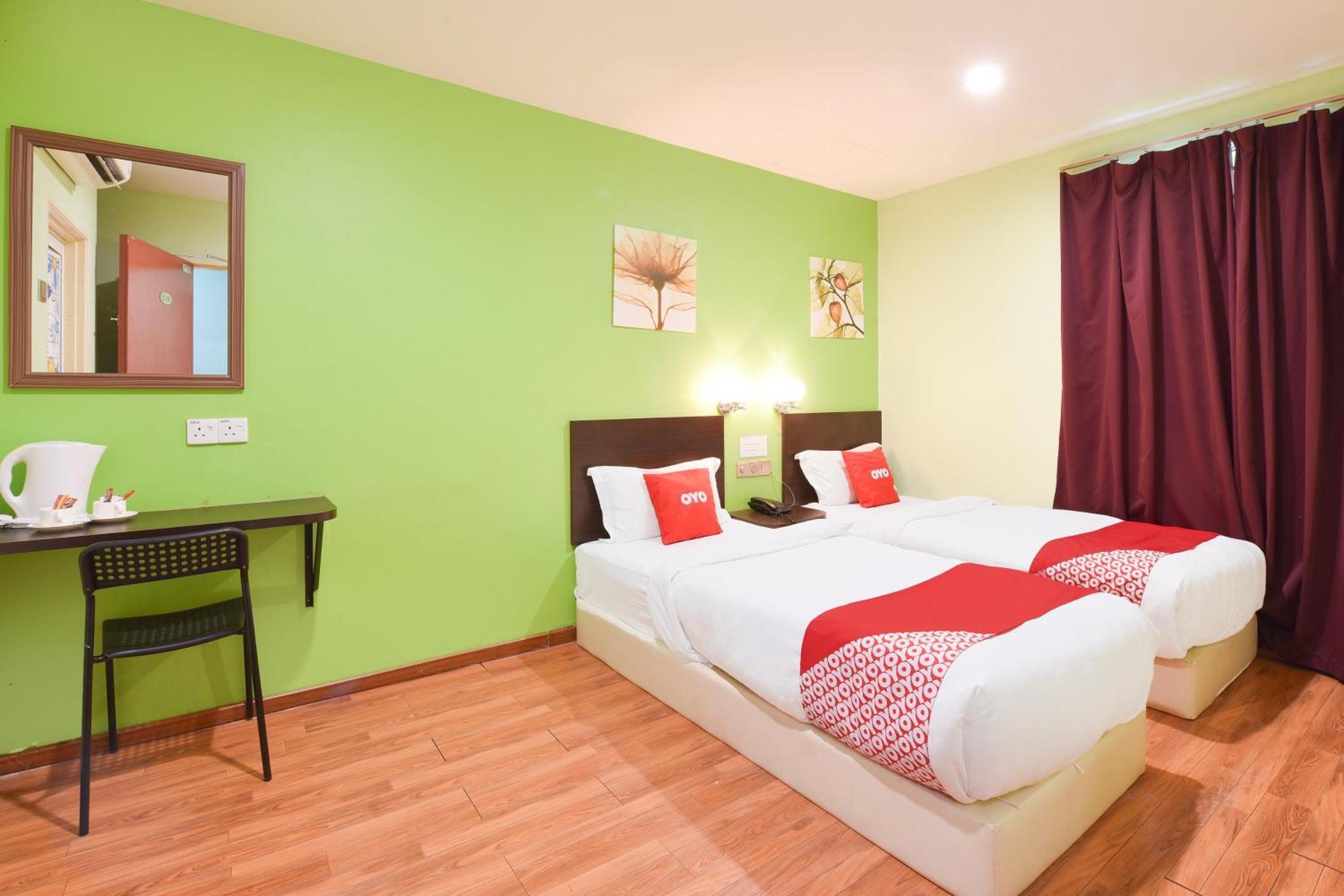 Hotel O G Home Hotel, Kota Bharu, Kelantan. Luaran gambar