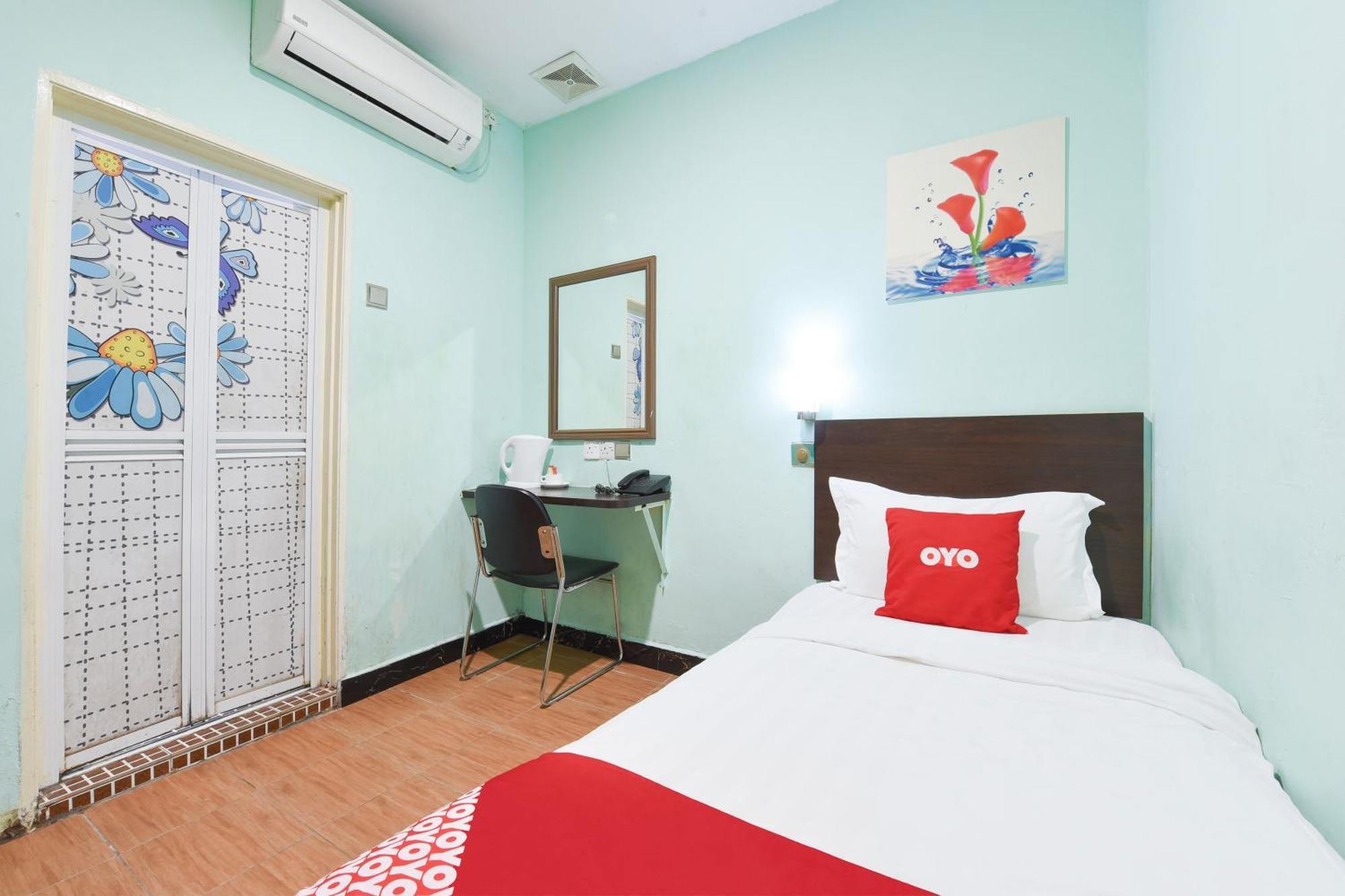 Hotel O G Home Hotel, Kota Bharu, Kelantan. Luaran gambar